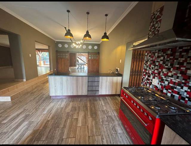 4 BEDROOM HOUSE FOR SALE IN AERORAND